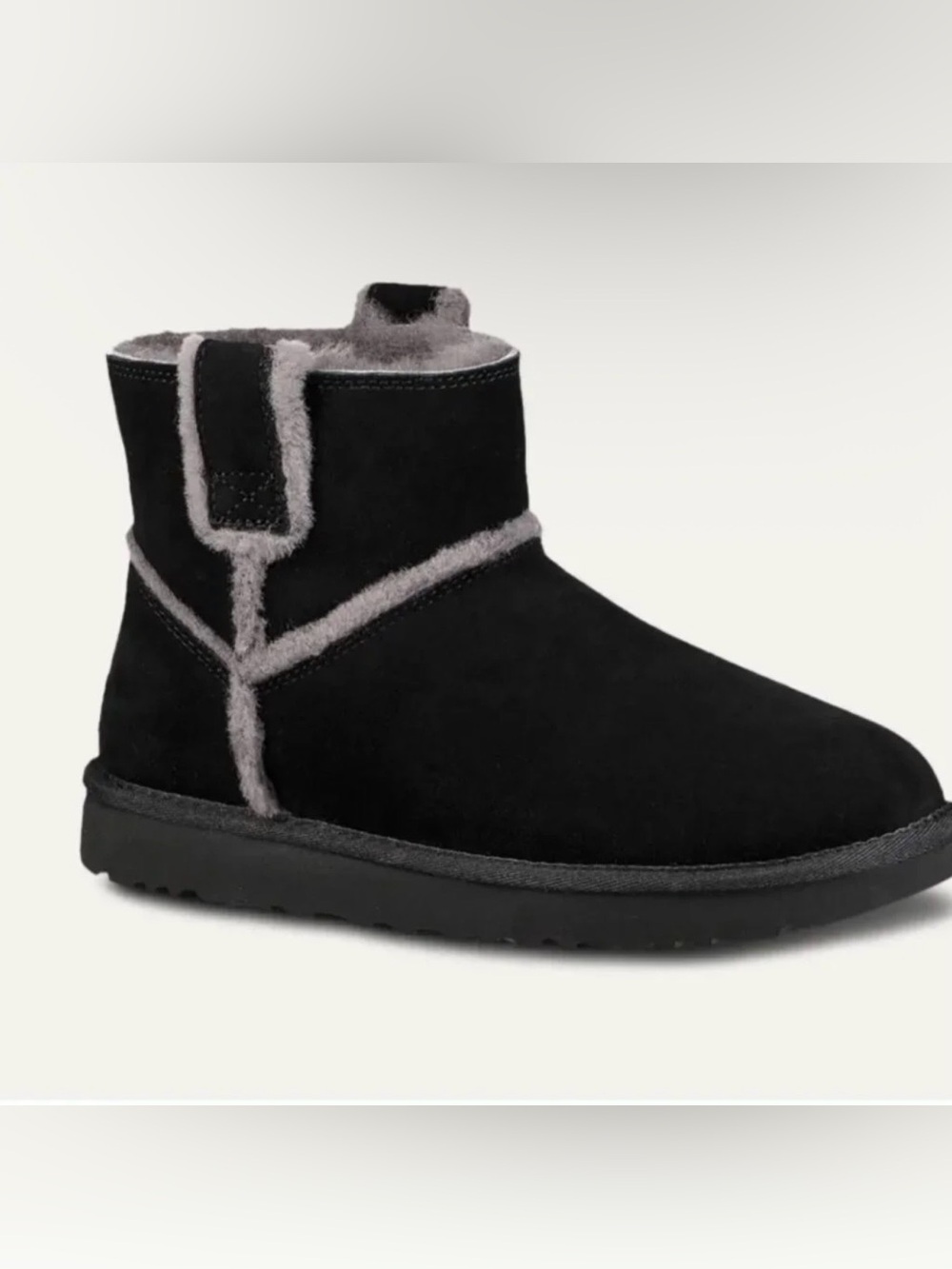 UGG Classic Short Spill Seam Boots Black Suede Shearling Trim Women’s Size 10